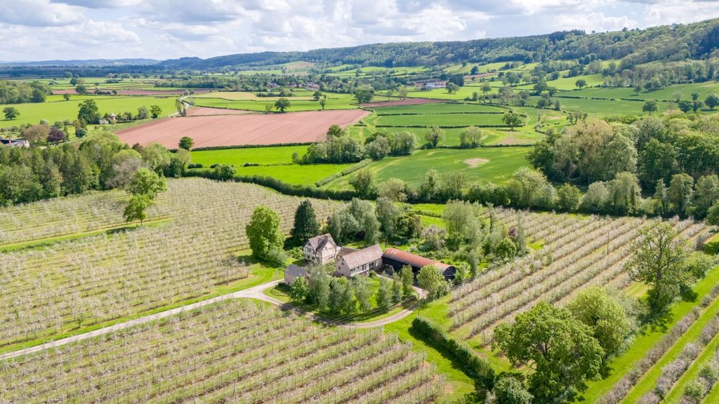 Property photo 3 of 23 Picture No. 04