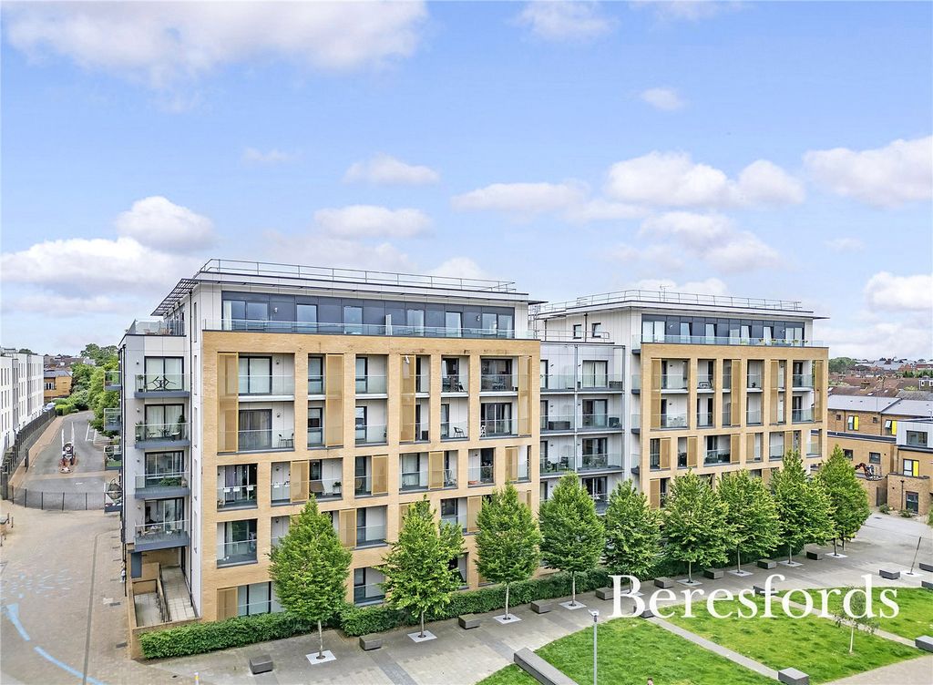 Property photo 1 of 8 Front