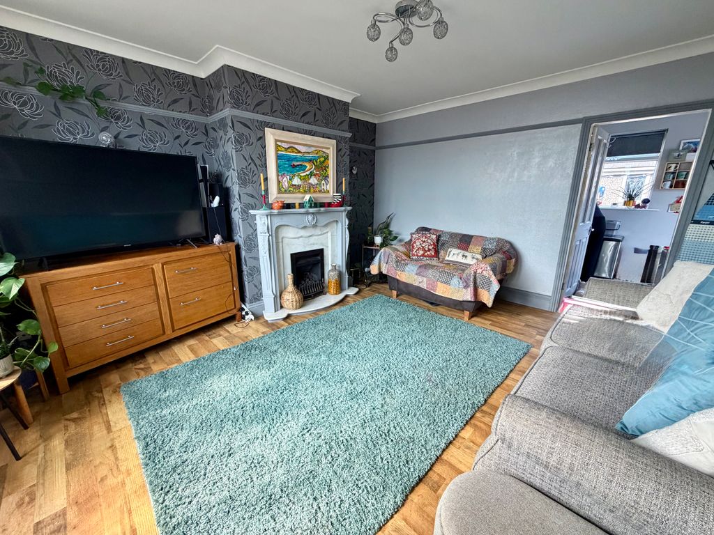 Property photo 3 of 18 Img_8260