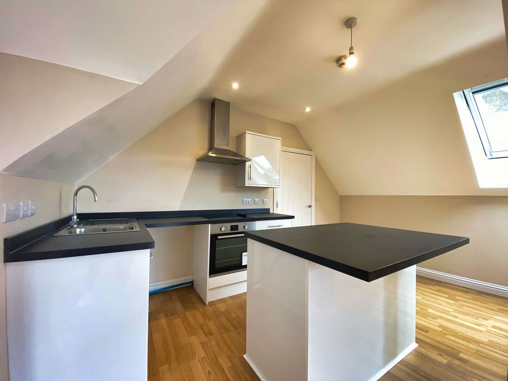 Property photo 3 of 8 Img_235_5_Original.Jpg