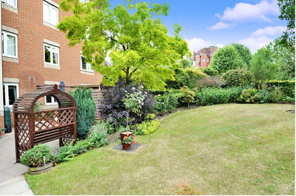 Property photo 2 of 12