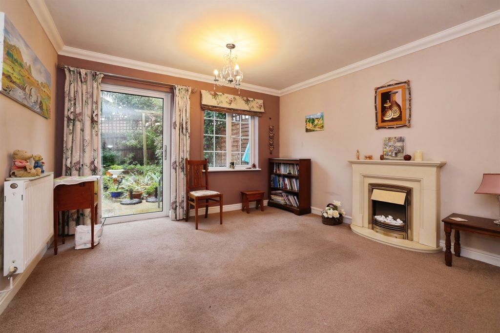 Property photo 2 of 17