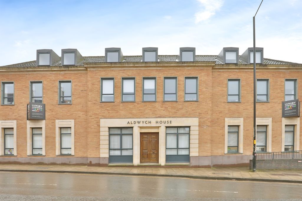 Property photo 1 of 17
