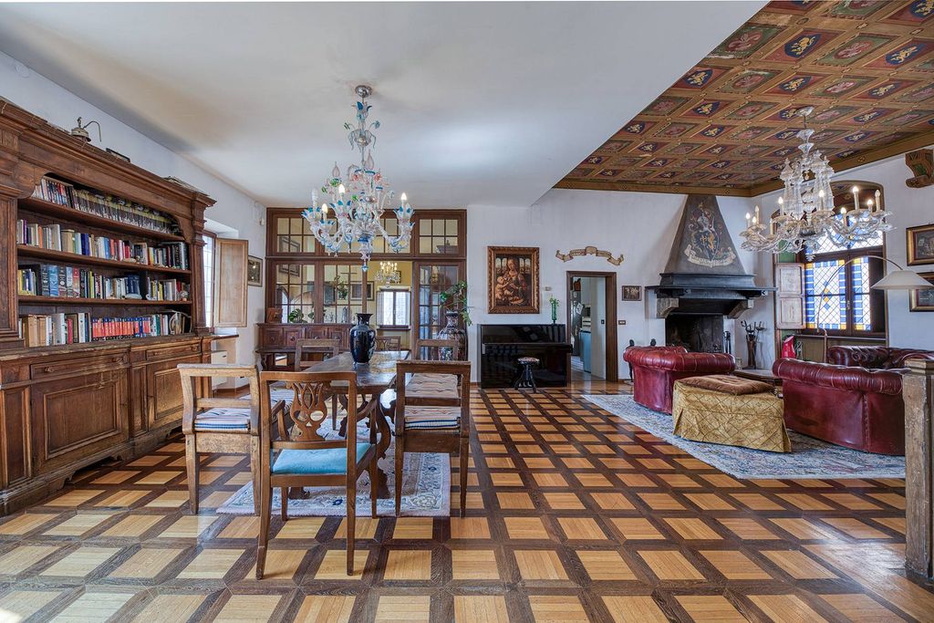 Property photo 1 of 20