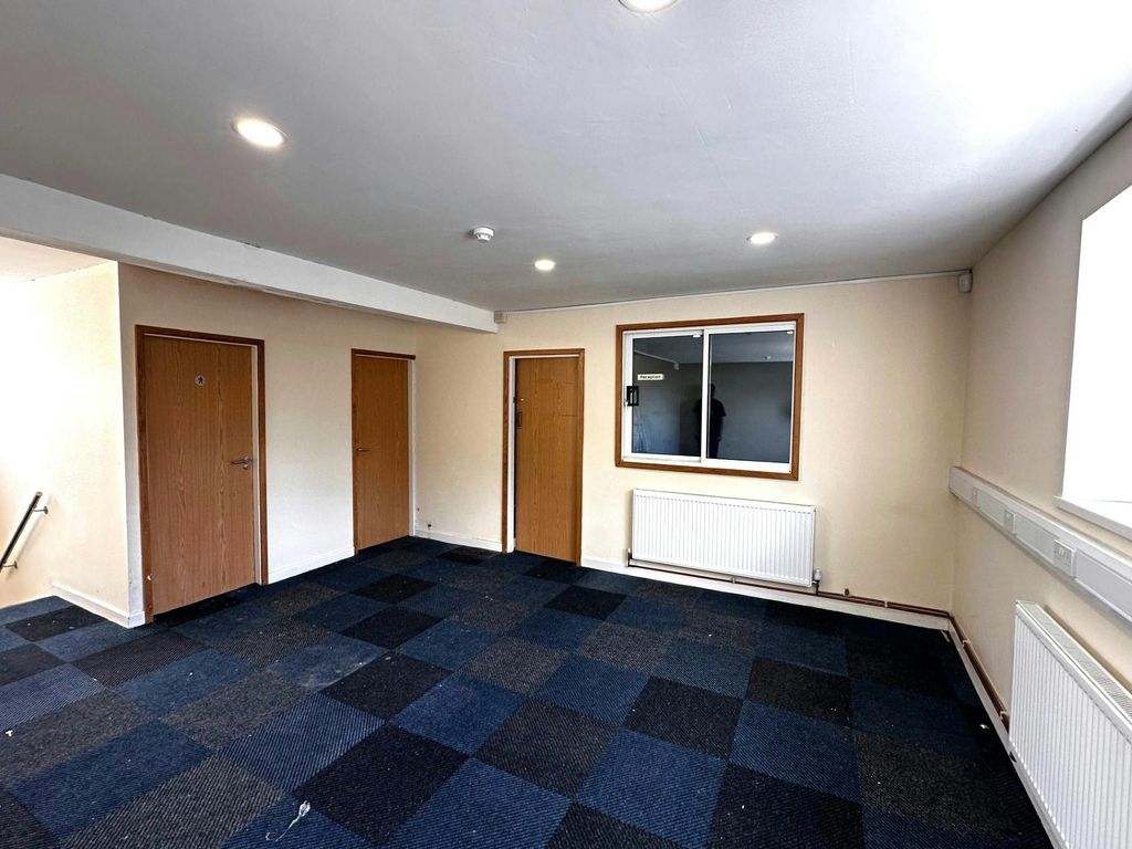 Property photo 3 of 8 Photo 1.Jpg