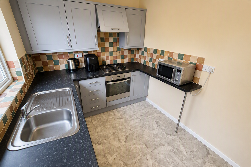 Property photo 3 of 12