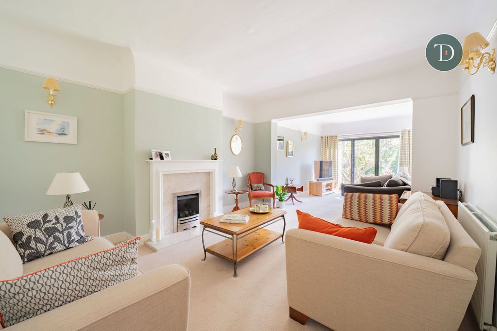 Property photo 2 of 37