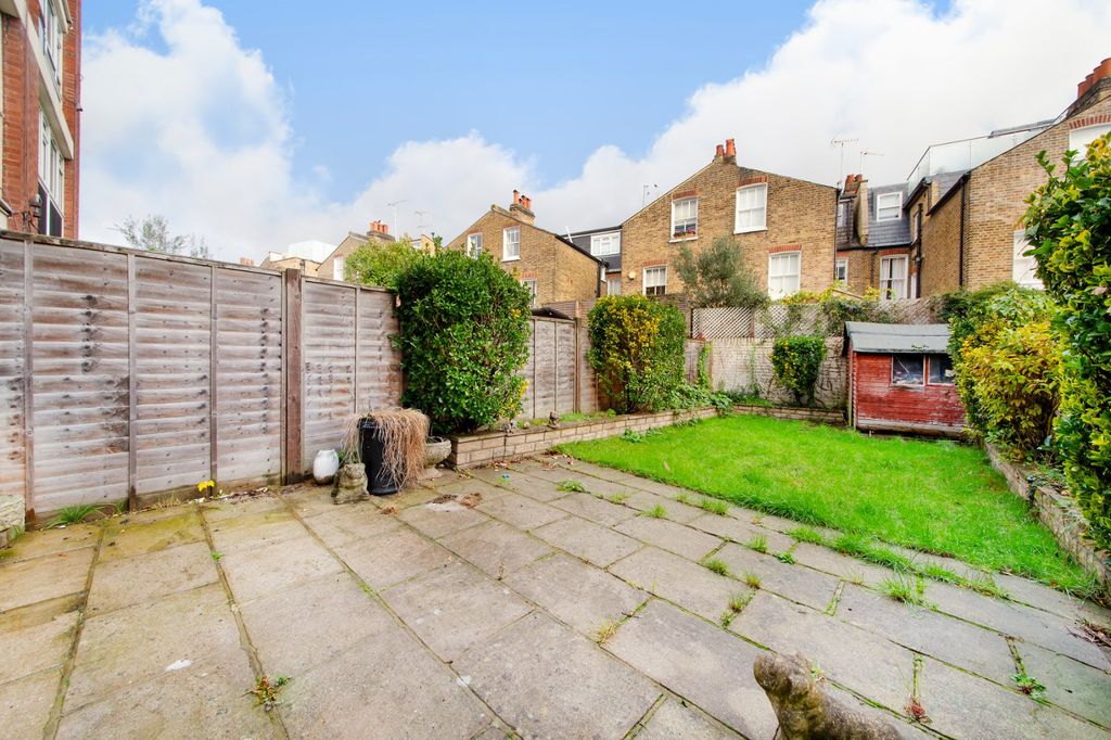 Property photo 2 of 17