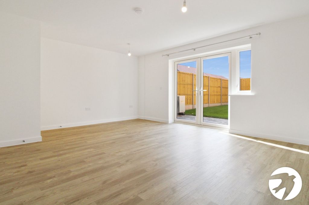 Property photo 2 of 10 Picture No. 04