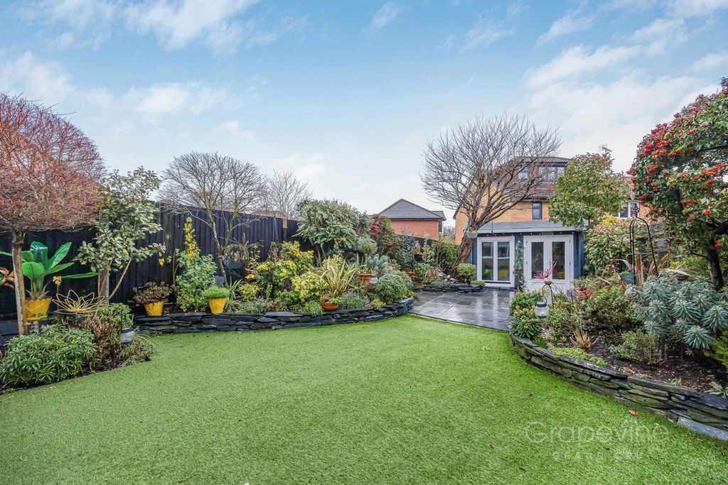 Property photo 2 of 38