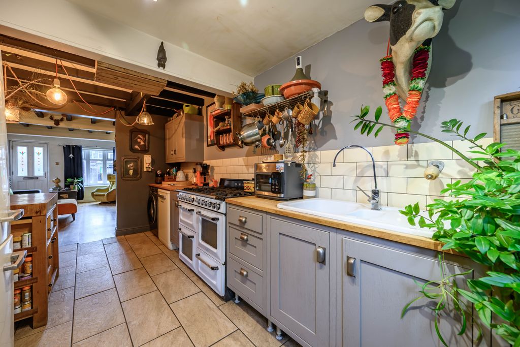 Property photo 3 of 19 Dsc_6052-Hdr