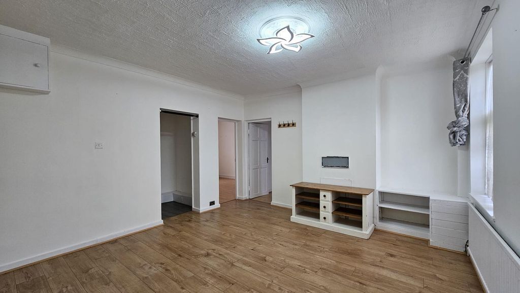 Property photo 3 of 10 Living Room