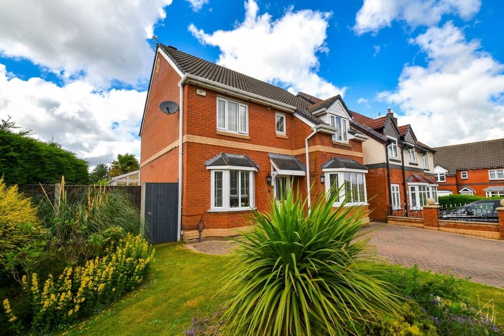 Property photo 1 of 32
