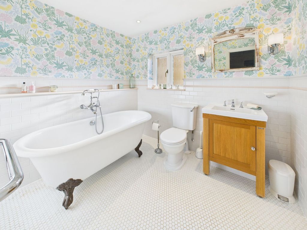 Additional image 16 of 4 bed detached house for saleWychwood Close, Charlbury, Chipping Norton OX7