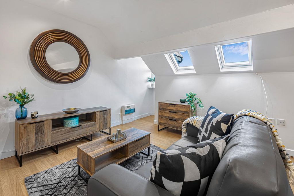 Property photo 2 of 8 Property Photo