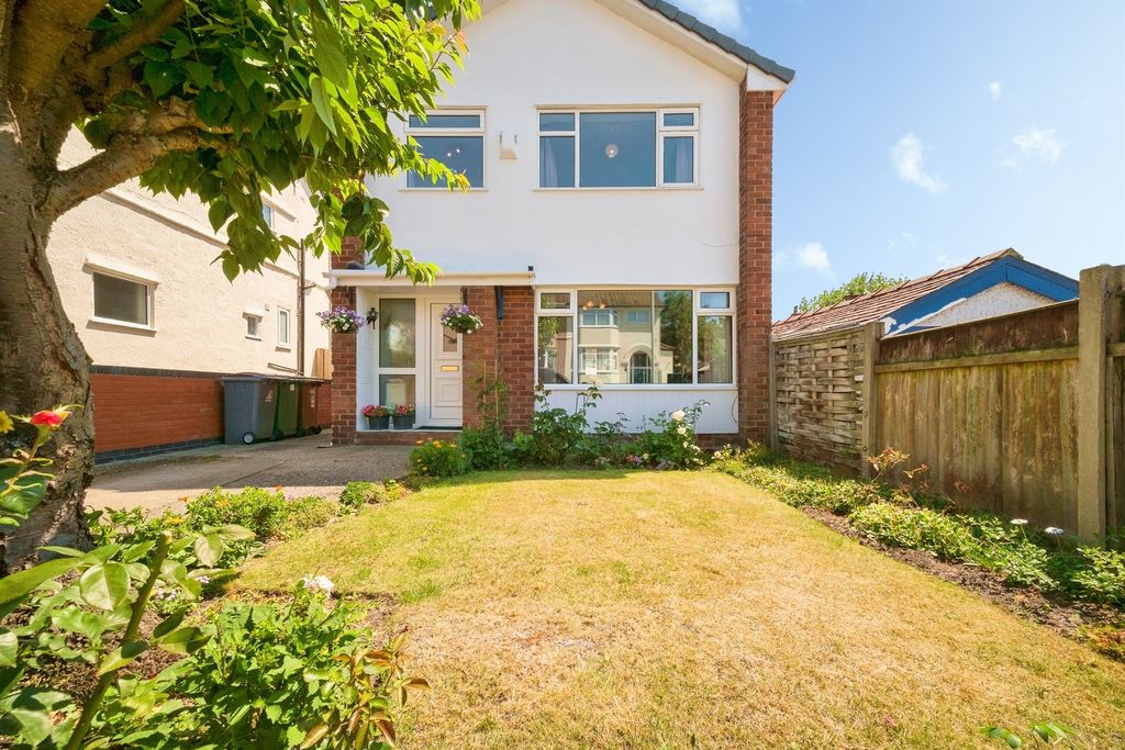 Property photo 1 of 20
