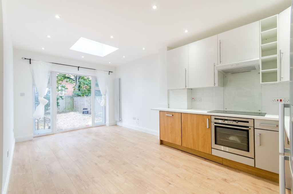 Property photo 1 of 5