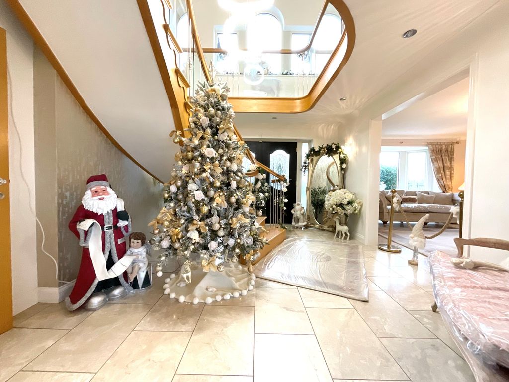 Property photo 3 of 23