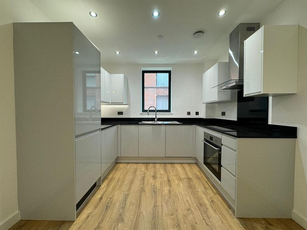 Property photo 1 of 9 Kitchen Pic 2.Jpeg