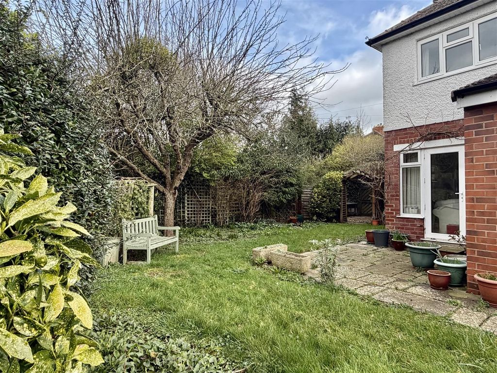 Property photo 3 of 33