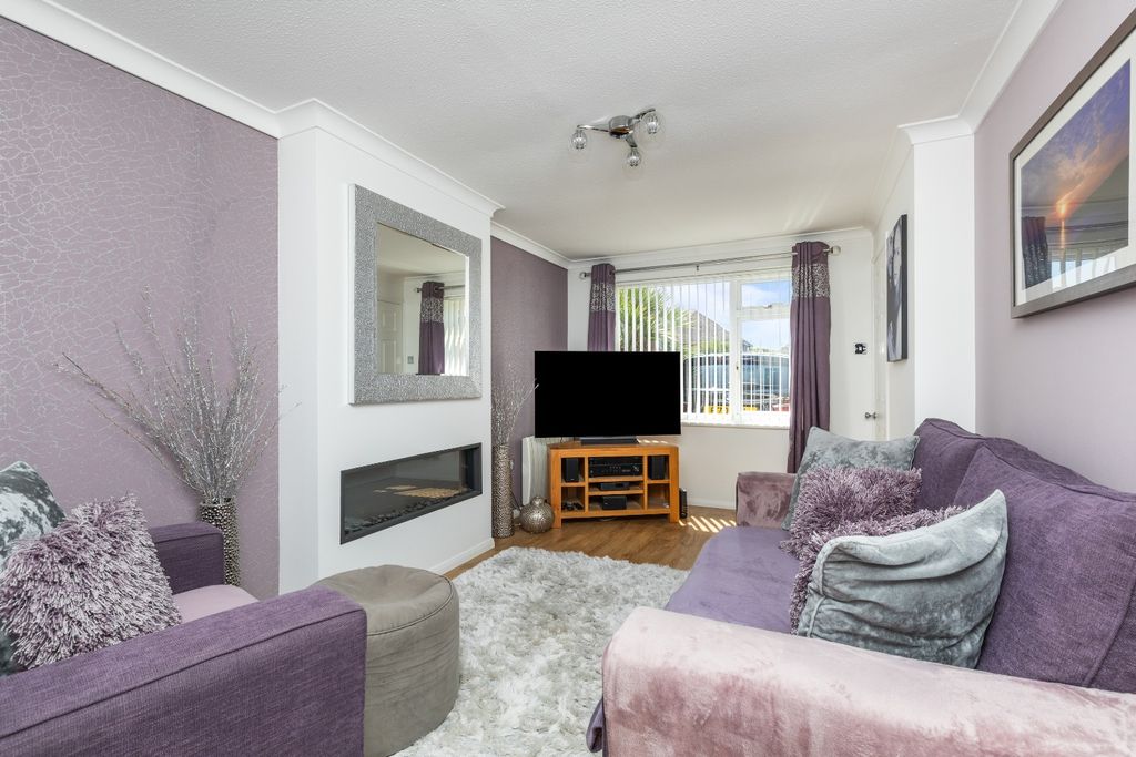 Property photo 2 of 14 3905793