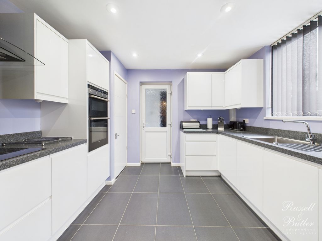 Property photo 2 of 14 Cam02127G0-Pr0371-Still005