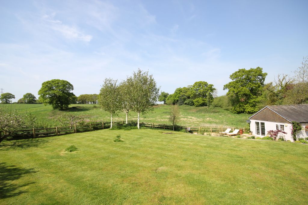 Property photo 2 of 13