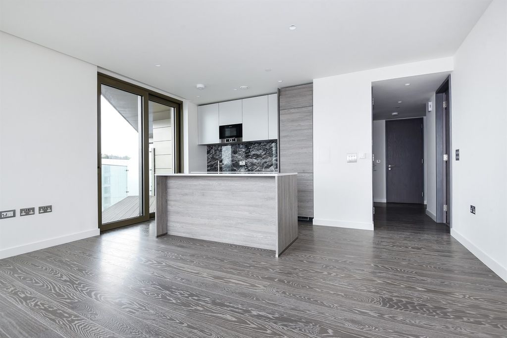 Property photo 1 of 16 Reception
