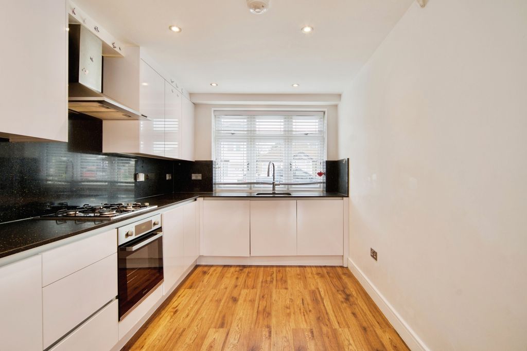 Property photo 2 of 17 Pbox-Img.Jpg