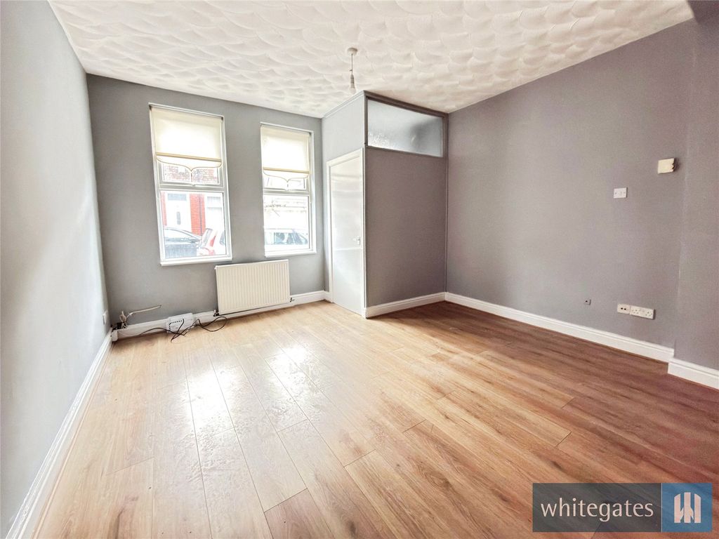 Property photo 2 of 12 Picture No. 09