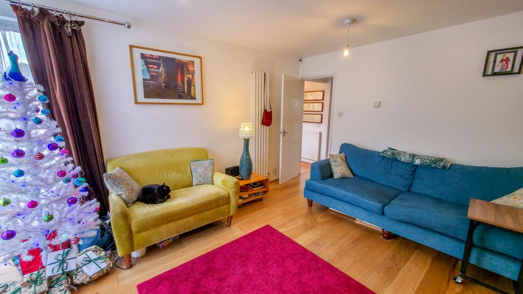 Property photo 3 of 29 20251222_111042