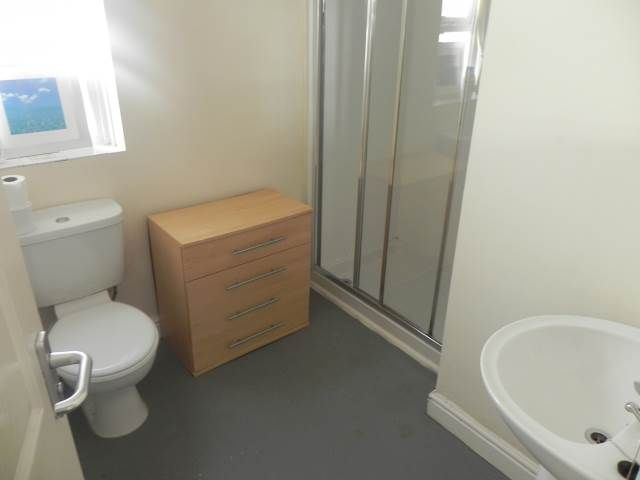 Property photo 1 of 9 Bath 2