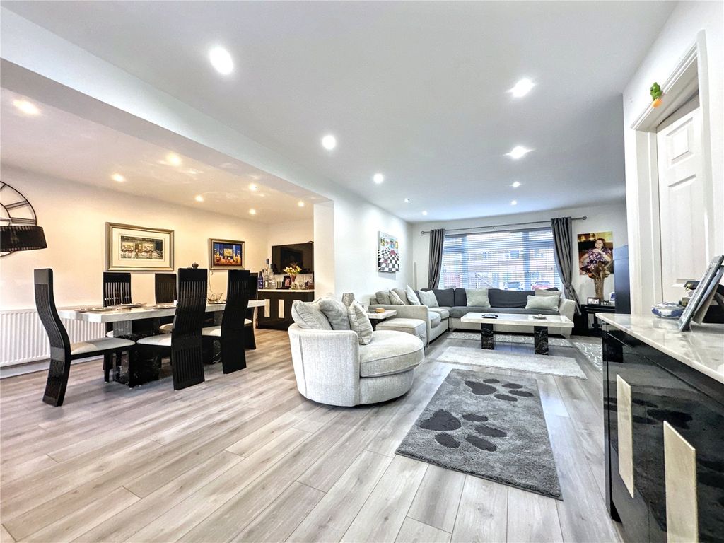 Property photo 3 of 25 Picture No. 24