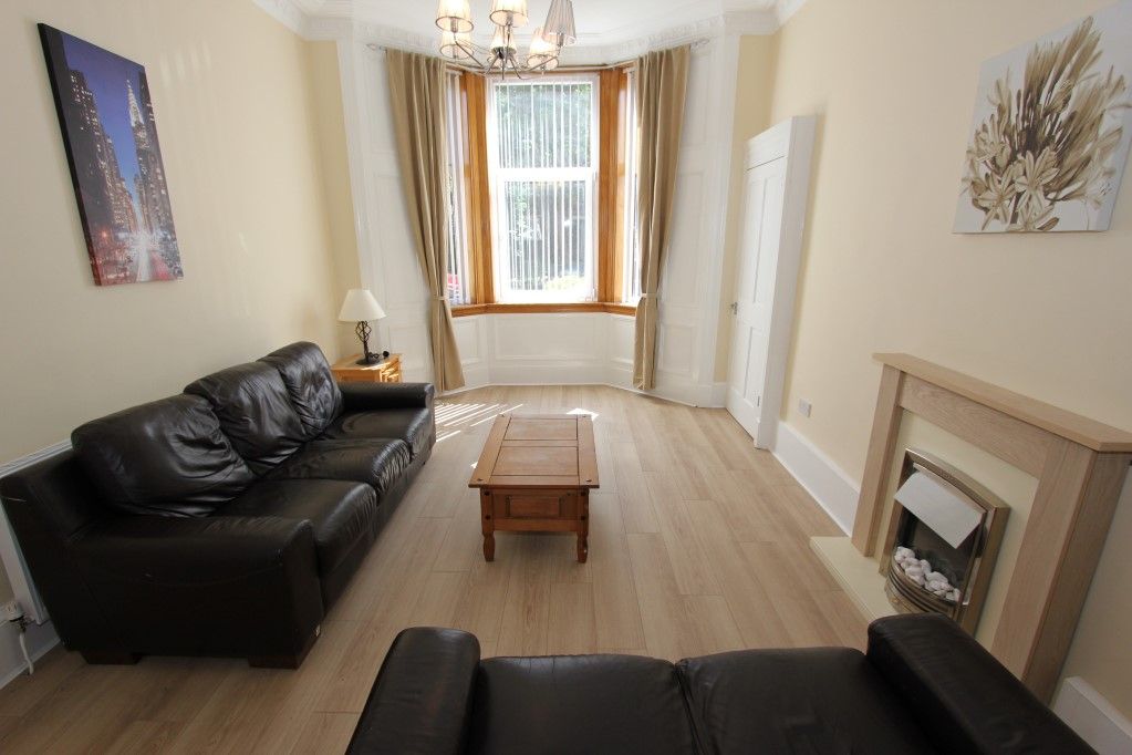 Property photo 2 of 10 Lounge