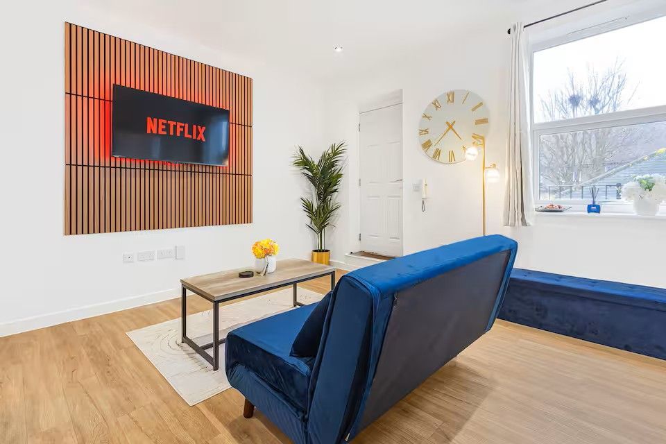 Property photo 1 of 11