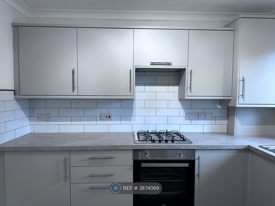 Property photo 2 of 19 Kitchen