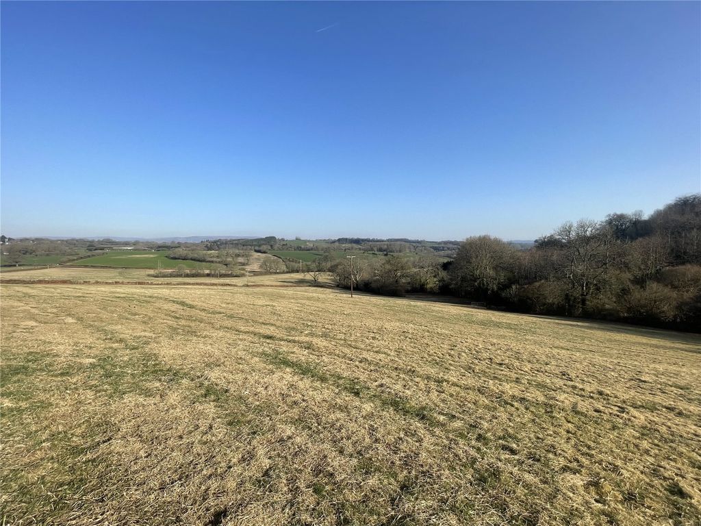 Property photo 3 of 6 Picture No. 04