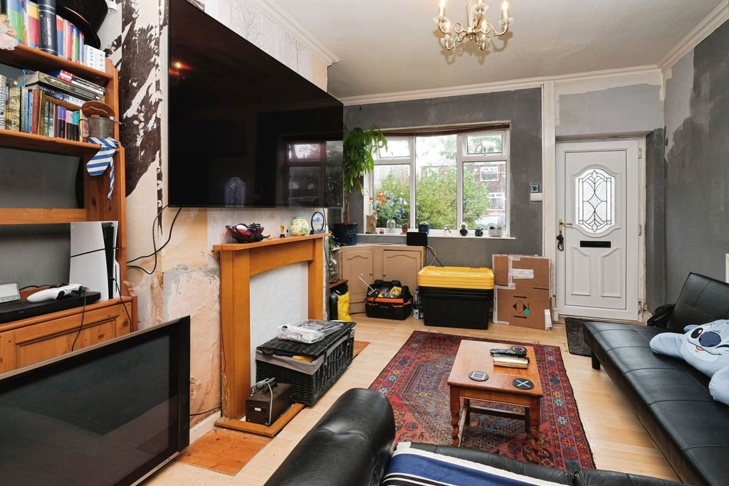 Property photo 2 of 14 Pbox-Img.Jpg