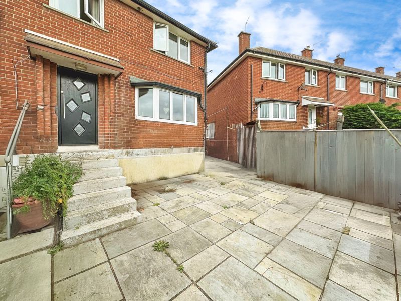 Property photo 1 of 16 Photo 7