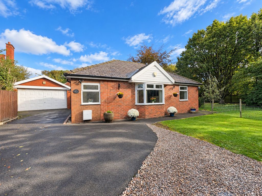 Property photo 1 of 19 External