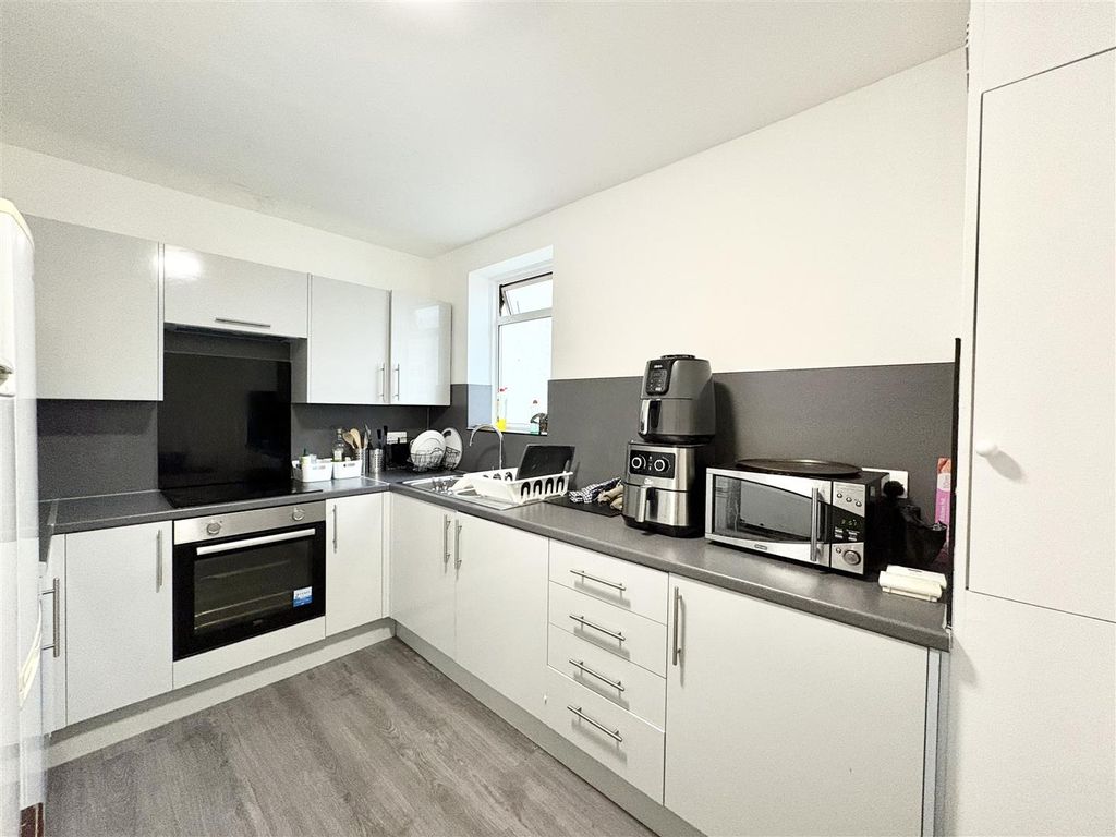 Property photo 2 of 17 Image00004.Jpeg