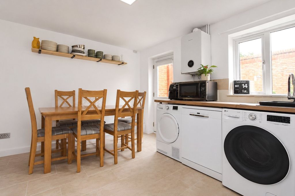 Property photo 3 of 9 Picture No. 06