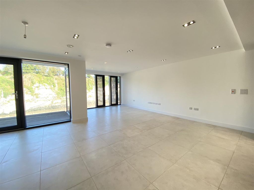 Property photo 3 of 30 Living Area