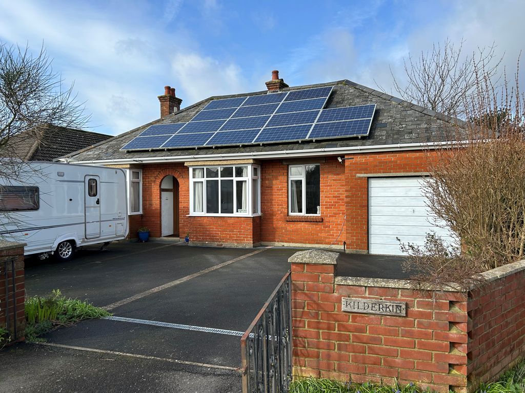 Property photo 2 of 14