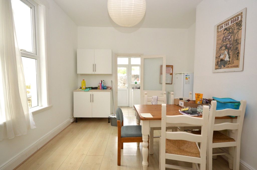 Property photo 2 of 8 Picture No. 03