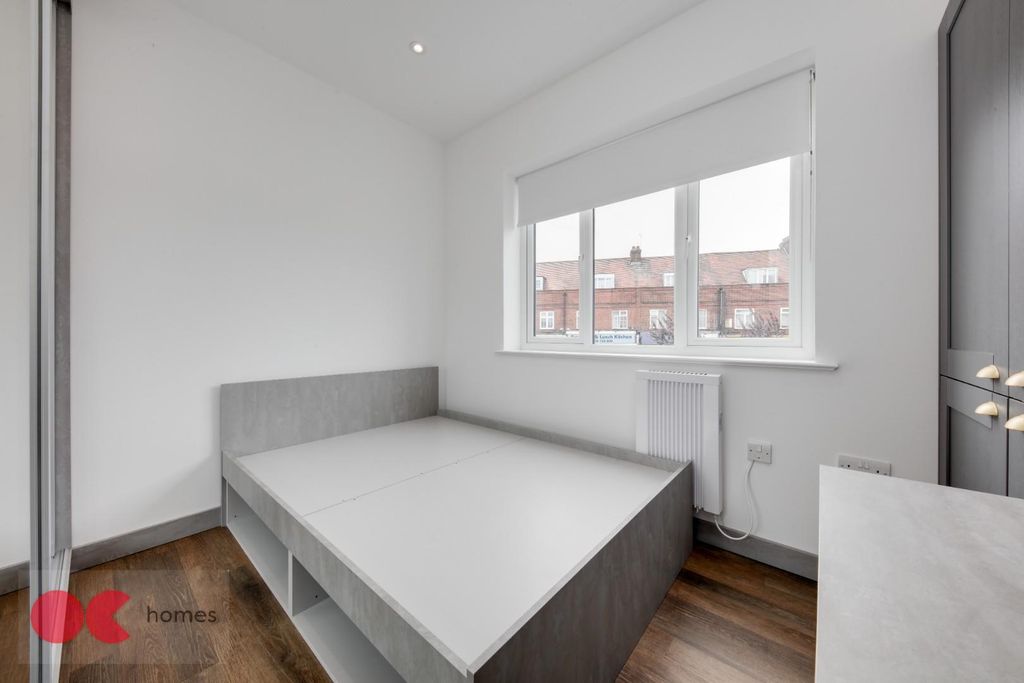 Property photo 3 of 9 Flat 5_9328.Jpg