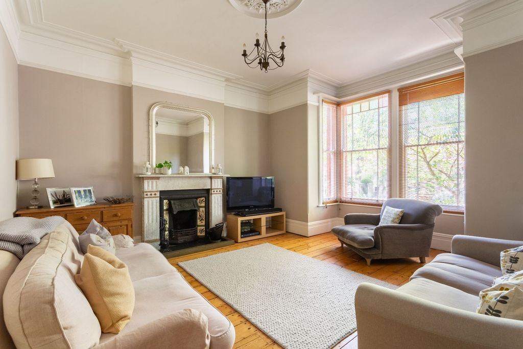 Property photo 1 of 30