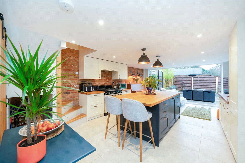 Property photo 2 of 30 Picture No. 12