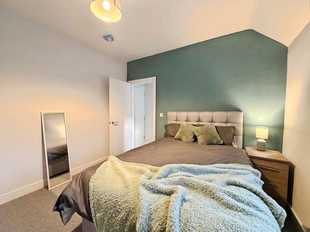 Property photo 1 of 4