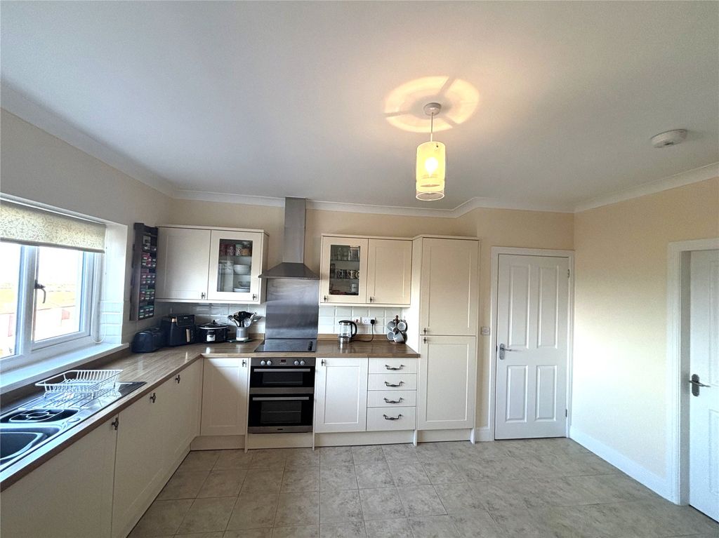 Property photo 3 of 25 Picture No. 14